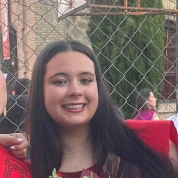 Babysitter Layos: Adriana