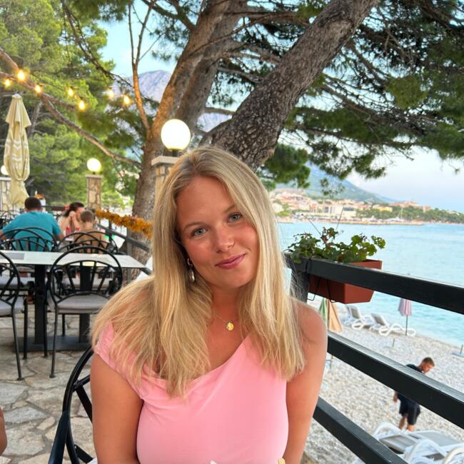 Babysitter in Nice: Alicia