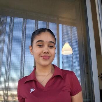 Babysitter in Ivry-sur-Seine: Amina