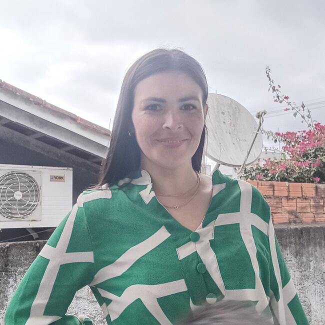 Babysitter in Jaraguá do Sul: Pamela
