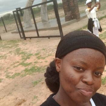 Babysitter in Gaborone: Jennifer lone