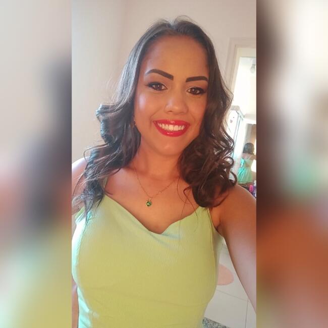 Babysitter in Poços de Caldas: Hemelly