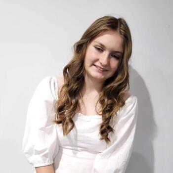 Babysitter in Lara Lake: Chelsea