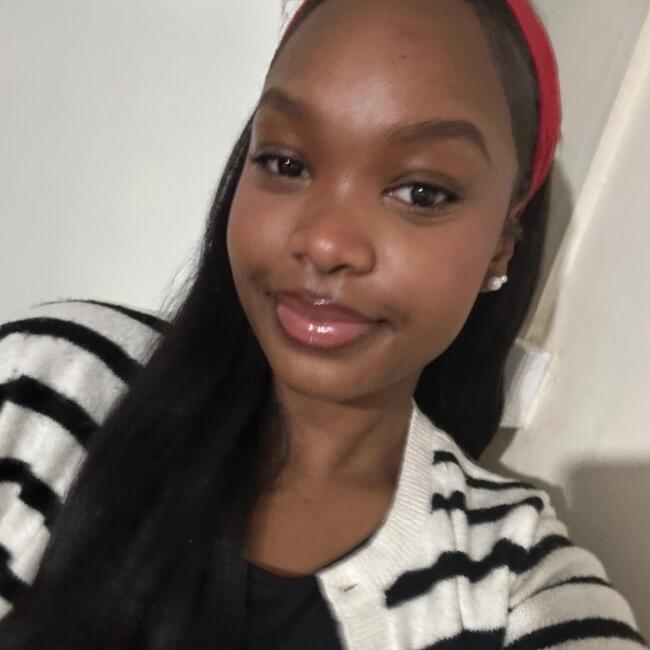 Babysitter in London: Ambar