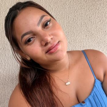 Família Caucaia: Larissa