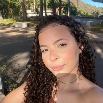 Babysitter Belo Horizonte: Hellen