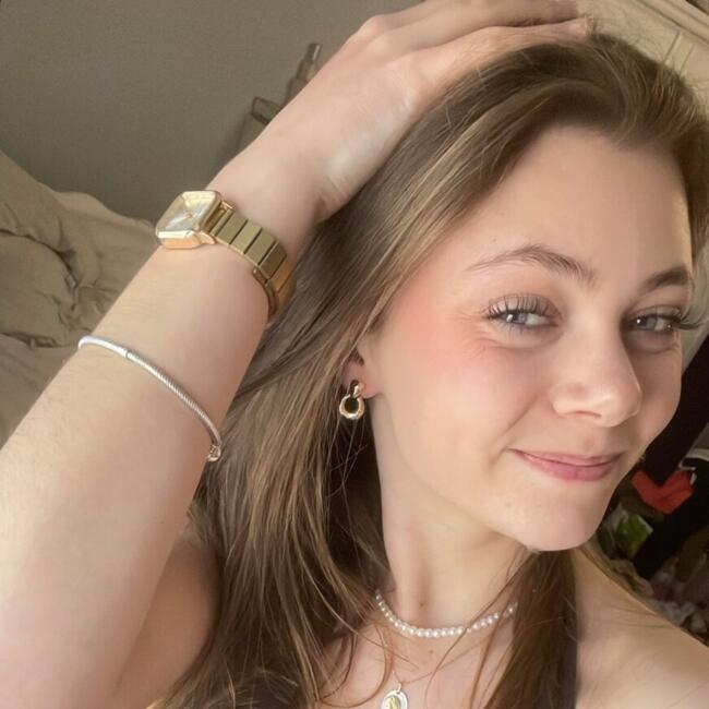 Babysitter in Loos: Lauréline