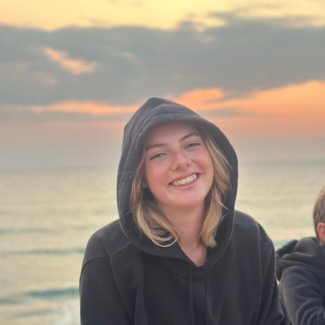 Babysitter in Melbourne: Ama