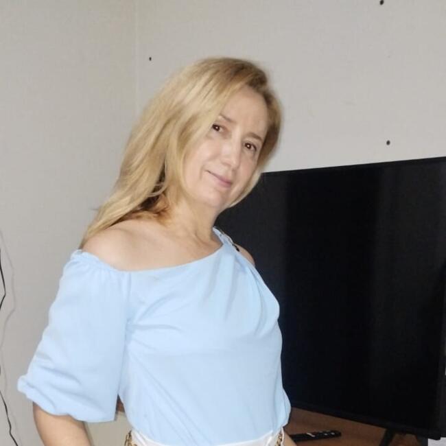 Babá em Divinópolis: Cirlene Aparecida