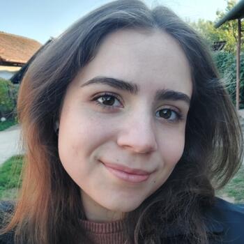 Bonă în Salonta: Larisa