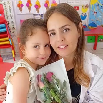 جليسة أطفال سوسة: Lobna