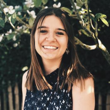 Baby-sitter in Langemark: Amandine