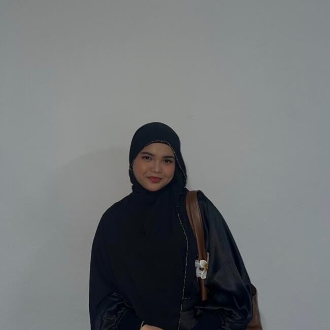 Babysitter in Singapore Island: Deean