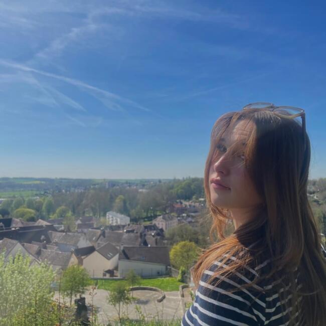 Babysitter in Chartres: Lisa