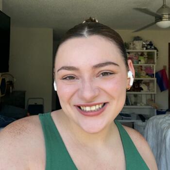 Babysitter in Middletown (Connecticut): Emily