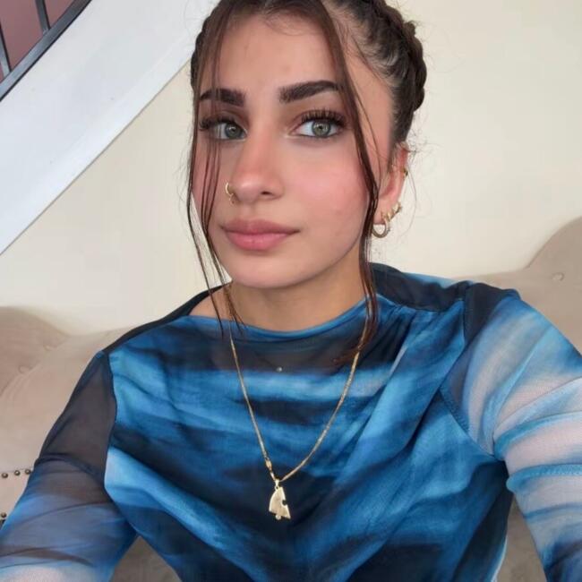 Babysitter in Bradford: Eshaal