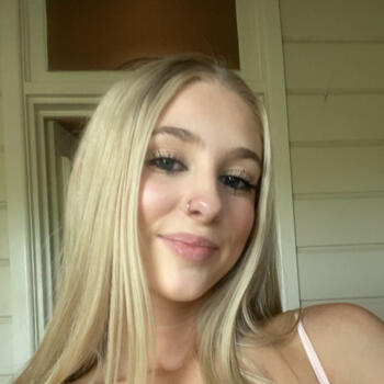 Babysitter in Port Macquarie: Sarah