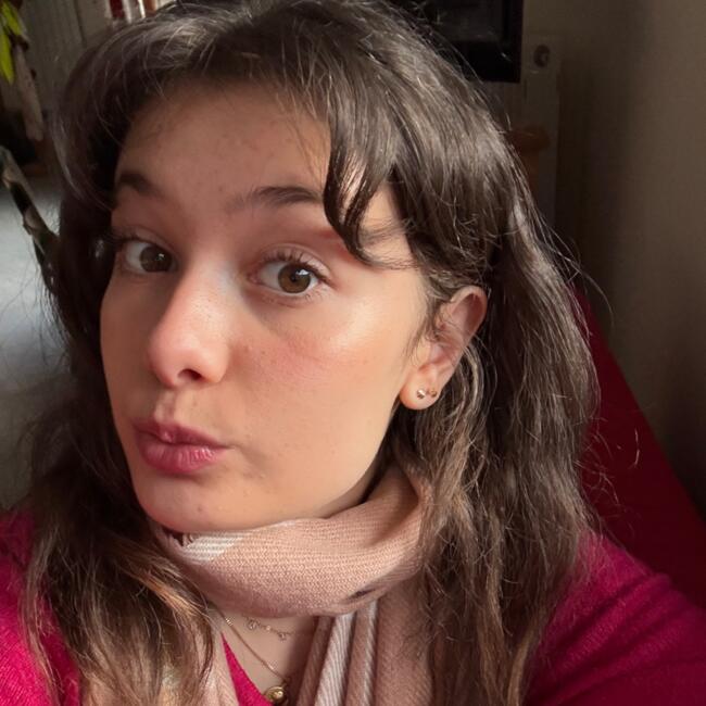 Babysitter in Saint-Georges-de-Reneins: Lou