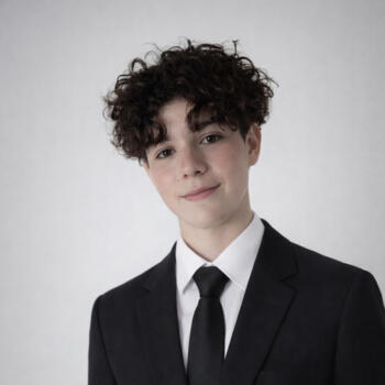 Babysitter in Ambarès-et-Lagrave: Clara