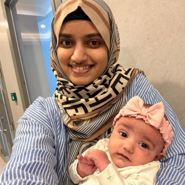 बंगलौर में बेबीसिटिंग की नौकरी: Zeba