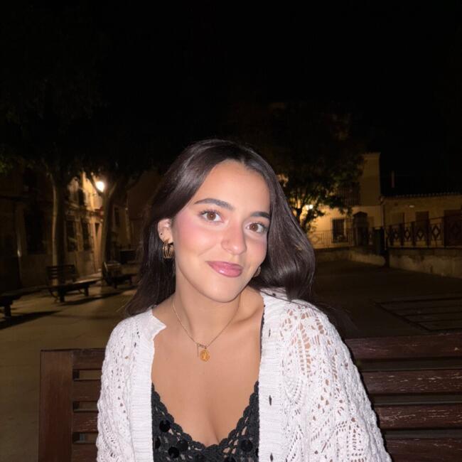 Canguro en Torrijos: Alejandra