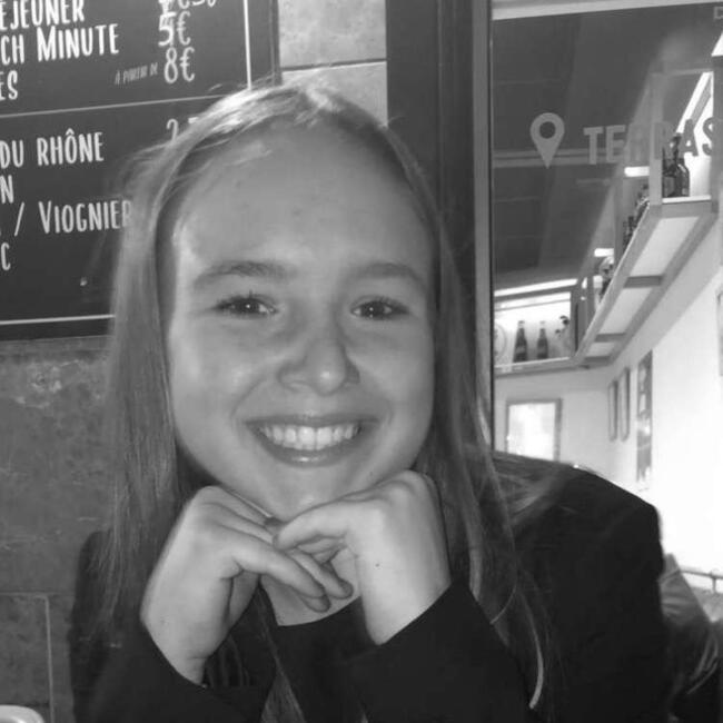 Babysitter in Lyon: Léonie