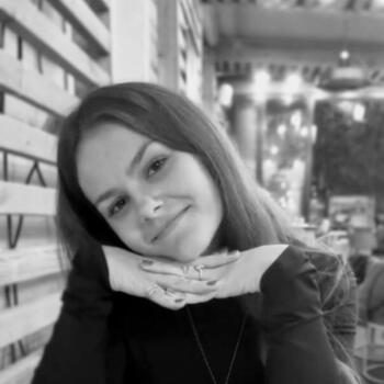 Babysitter Saint-Gervais-en-Belin: Naomie