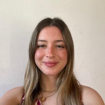 Babysitter in Sant Feliu de Llobregat: Andrea