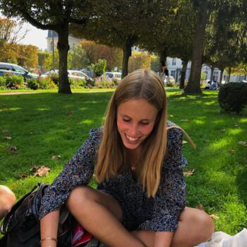 Baby-sitter in Sèvres: Clara