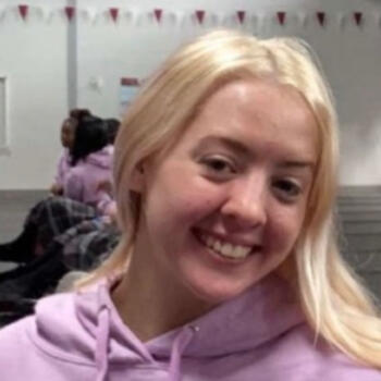 Babysitter in Droichead Nua: Lucy