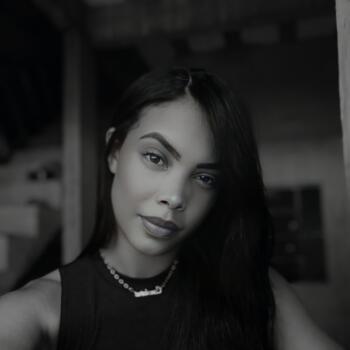 Babá Governador Valadares: Carolaine