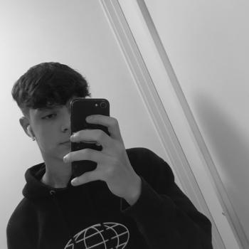 Barnevakt i Mons: Illias