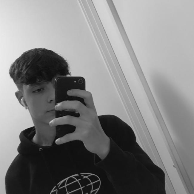 Barnevakt i Mons: Illias