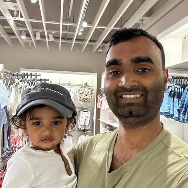 Babysitting job in Puteaux: Vivek