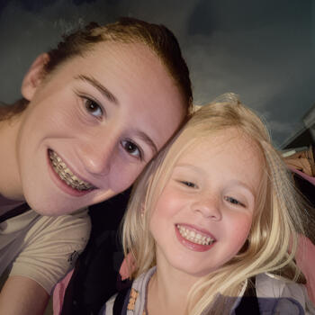 Babysitter in Paradise: Aida