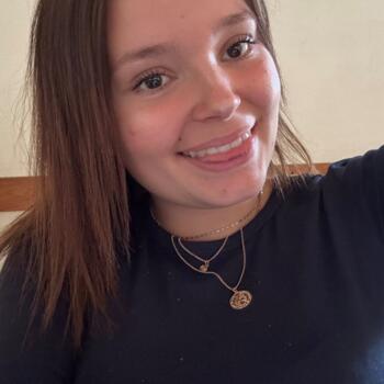 Babysitter in Lezoux: Faustine