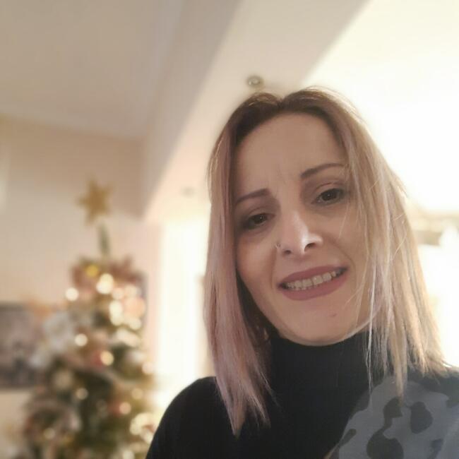 Babysitter στην περιοχή Κερατσίνι: Ρούλα