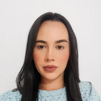 Babysitter in Fortaleza: Tia Mari