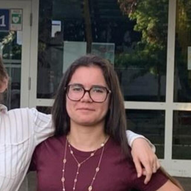 Babysitter in Saint-Martin-d'Hères: Léna