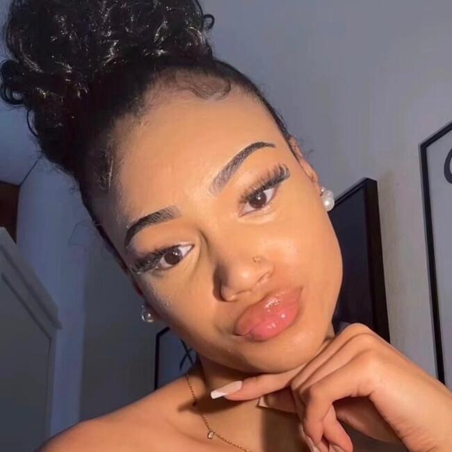 Baby-sitter in Bienne: Seline