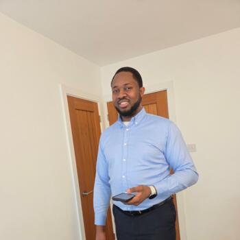 Babysitting job in Great Yarmouth: babysitting job Babajide