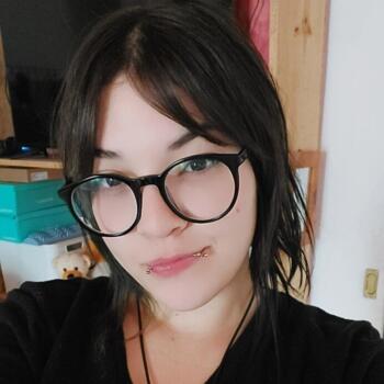 Babysitter in Alvorada (Rio Grande do Sul): Sarah