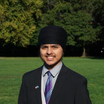 Babysitter in Surrey: Mohkam