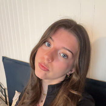 Baby-sitter in Annemasse: Chloé