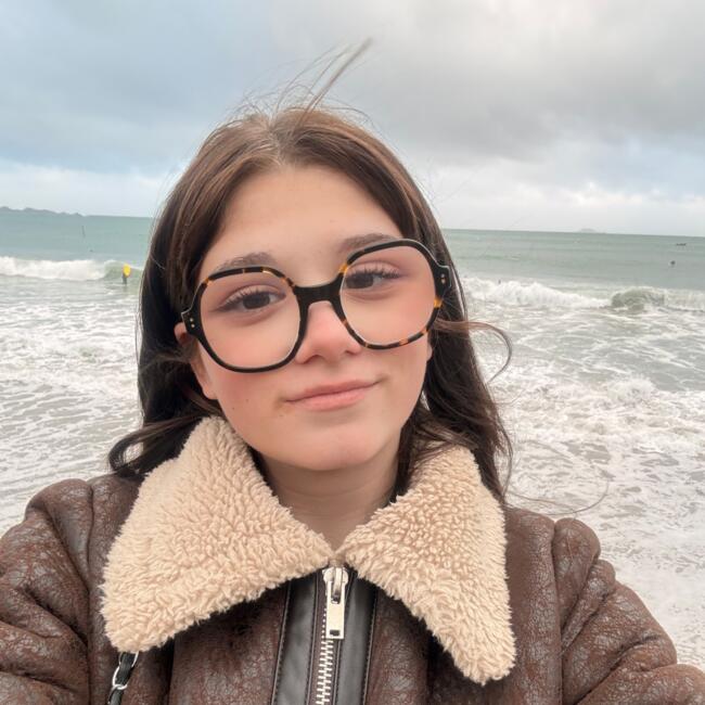 Babysitter in Roncq: Selina