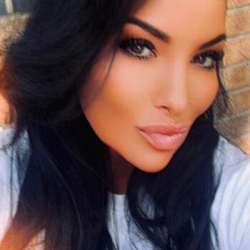 Babysitter London: Carima