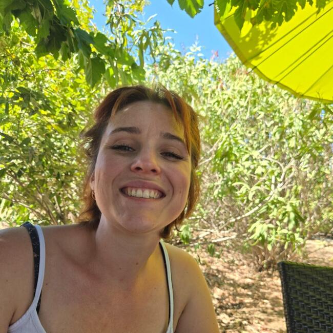 Babysitter in Saint-Jean-de-Braye: Camille