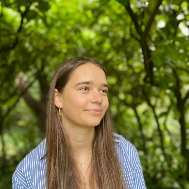 Babysitter in Saint-Didier: Thais