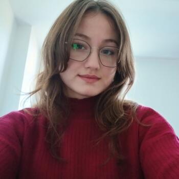 Işıklı bölgesinde bebek bakıcısı: Hilal