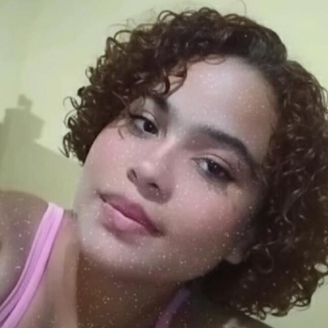 Babysitter in Três Lagoas: Elizia Kelly